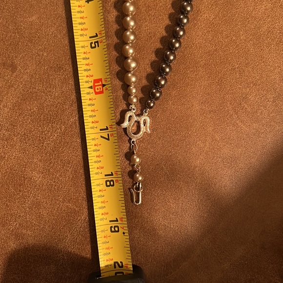 Vintage Japan Two Row Faux Pearl Necklace Graduated Faux Pearls Adjustable - Picture 13 of 15